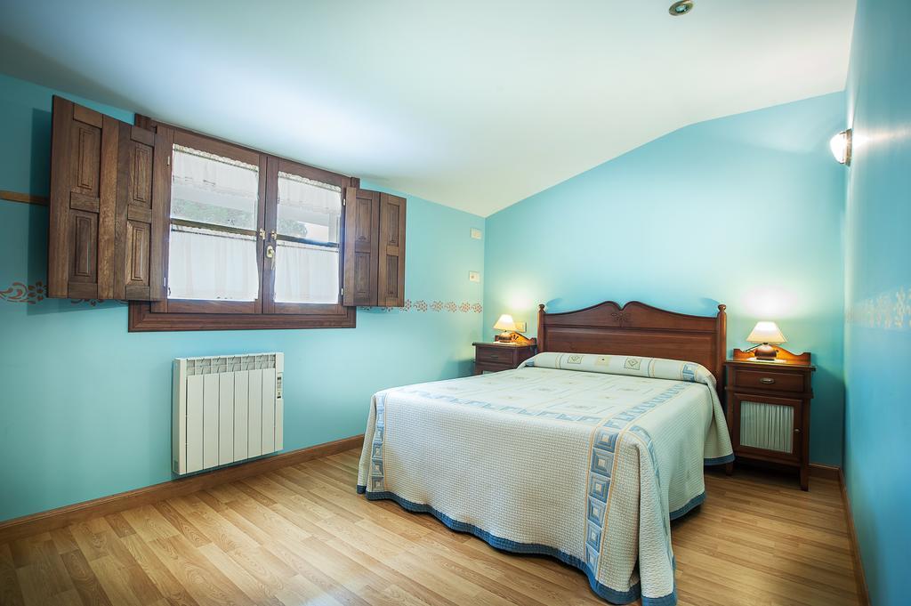 Apartamentos El Pradon De Santa Marina Parres de Llanes Chambre photo