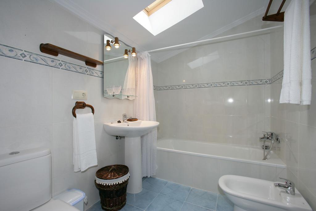 Apartamentos El Pradon De Santa Marina Parres de Llanes Chambre photo